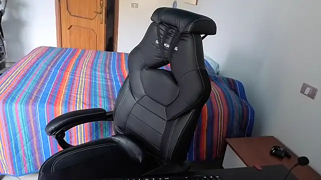 Al3xox02 online show from 22, 4, 2026