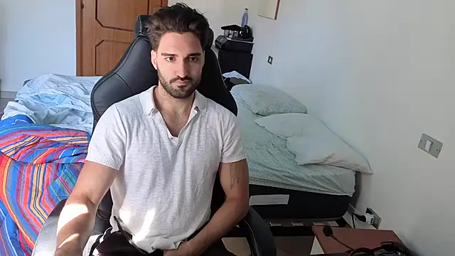 Al3xox02 online show from 24, 4, 2026