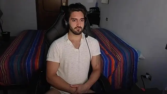 Al3xox02 online show from 24, 4, 2026