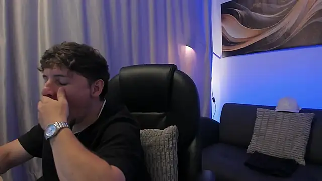 Snapshot of Leoo_Miller chatting on 20, 2, 2026 Leoo Miller online show from 20, 2, 2026