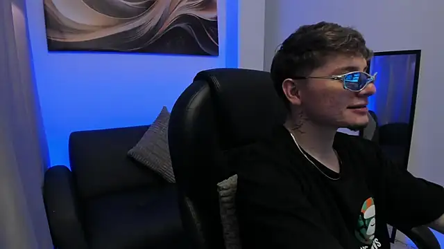 Snapshot of Leoo_Miller chatting on 3, 3, 2026 Leoo Miller online show from 3, 3, 2026