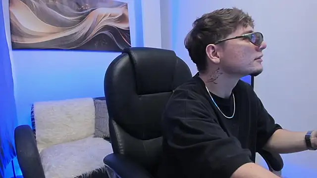 Snapshot of Leoo_Miller chatting on 11, 3, 2026 Leoo Miller online show from 11, 3, 2026