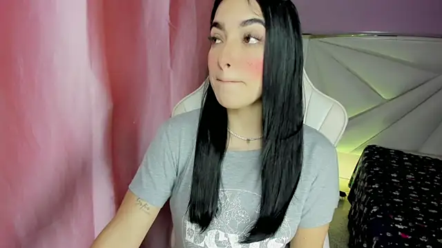 Snapshot of cielooo_ chatting on 4, 12, 2025 cielooo online show from 4, 12, 2025