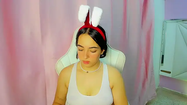 Snapshot of cielooo_ chatting on 16, 12, 2025 cielooo online show from 16, 12, 2025