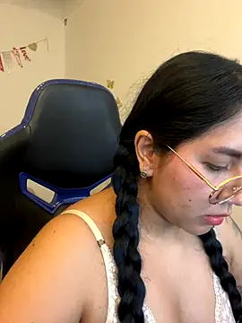 LoveLyy- online show from 18, 12, 2025