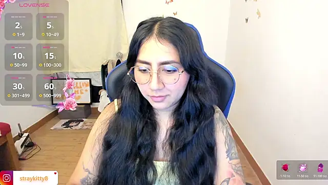 LoveLyy- online show from 7, 4, 2026