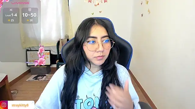 LoveLyy- online show from 17, 4, 2026