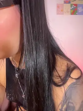 AlannaDollx online show from 28, 4, 2026