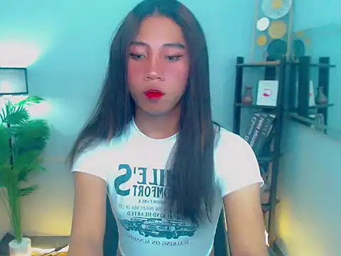 Snapshot of Seductive_nathalie chatting on 22, 10, 2025 Seductive nathalie online show from 22, 10, 2025