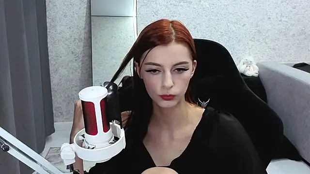 kitti sweett online show from 5, 10, 2025