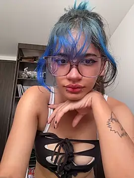 sukulaurens online show from 2, 4, 2026