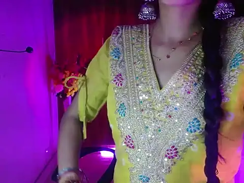 Roiseeee online show from 8, 4, 2026