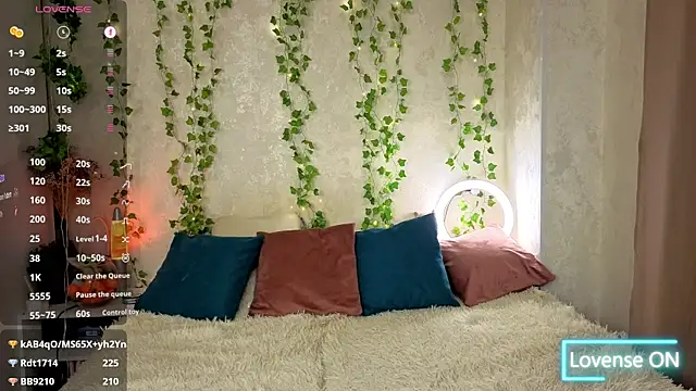 Snapshot of _Cats_eyes_ chatting on 28, 11, 2025 Cats eyes online show from 28, 11, 2025