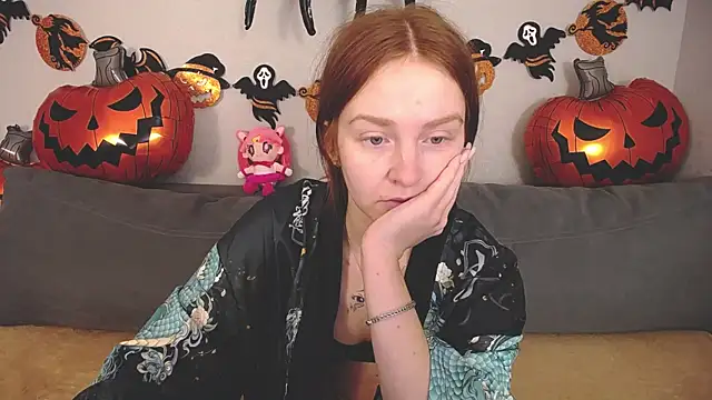 Evarey  online show from 24, 10, 2025