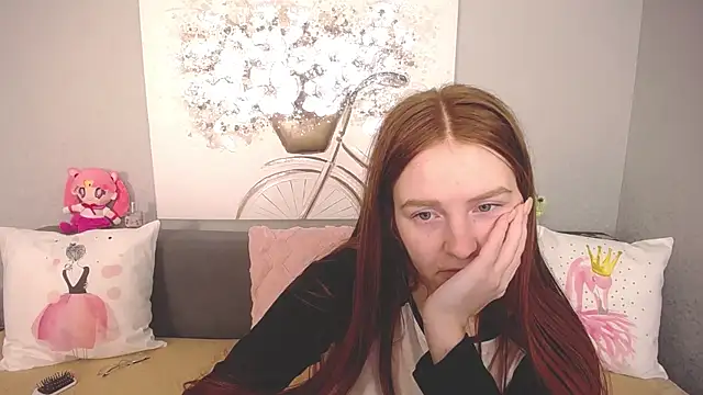 Evarey  online show from 8, 11, 2025