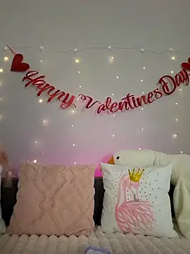 Evarey  online show from 19, 2, 2026