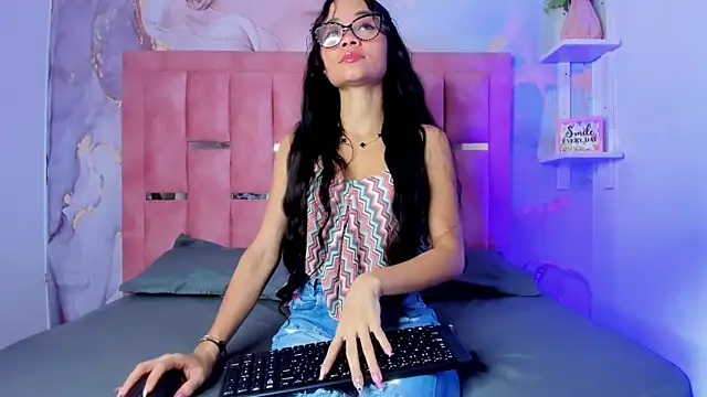 Isis Blaze online show from 24, 4, 2026