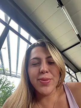 camila vanucci- online show from 8, 6, 2026