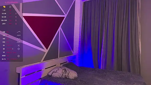 RebeccaEglitis online show from 6, 11, 2025