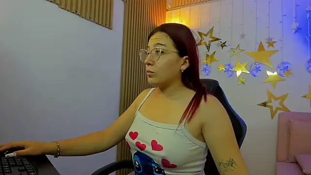 Snapshot of allison_mc chatting on 18, 11, 2025 allison mc online show from 18, 11, 2025