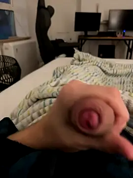 Snapshot of jakeBigCock1905 chatting on 25, 11, 2025 jakeBigCock1905 online show from 25, 11, 2025