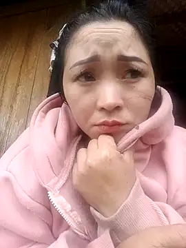 Snapshot of miemie-xx chatting on 21, 10, 2025 miemie-xx online show from 21, 10, 2025