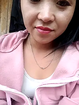 Snapshot of miemie-xx chatting on 21, 10, 2025 miemie-xx online show from 21, 10, 2025