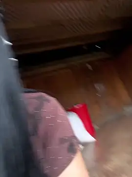 Snapshot of miemie-xx chatting on 23, 10, 2025 miemie-xx online show from 23, 10, 2025