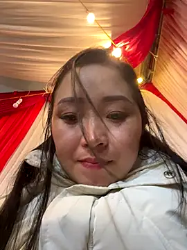 Snapshot of miemie-xx chatting on 5, 11, 2025 miemie-xx online show from 5, 11, 2025