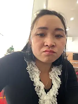 Snapshot of miemie-xx chatting on 21, 11, 2025 miemie-xx online show from 21, 11, 2025