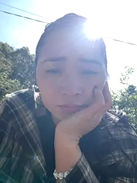 Snapshot of miemie-xx chatting on 24, 11, 2025 miemie-xx online show from 24, 11, 2025