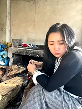 Snapshot of miemie-xx chatting on 27, 11, 2025 miemie-xx online show from 27, 11, 2025