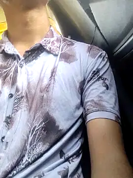 Snapshot of use_19 chatting on 16, 11, 2025 use 19 online show from 16, 11, 2025