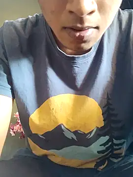 Snapshot of use_19 chatting on 6, 4, 2026 use 19 online show from 6, 4, 2026