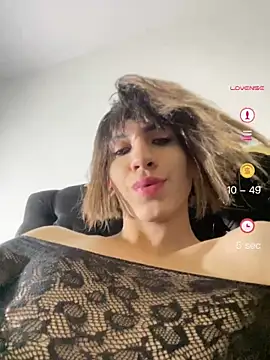 SiaraRealist online show from 7, 6, 2026