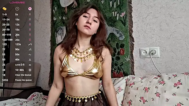 MiaLovelyOne online show from 4, 4, 2026