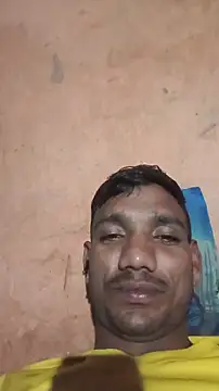 Snapshot of BiggerDickGuy chatting on 18, 12, 2025 BiggerDickGuy online show from 18, 12, 2025