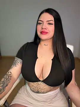 dulcemarianh  online show from 15, 4, 2026