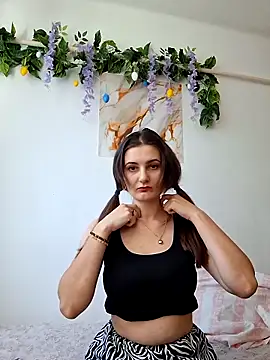 Nika aa online show from 5, 4, 2026