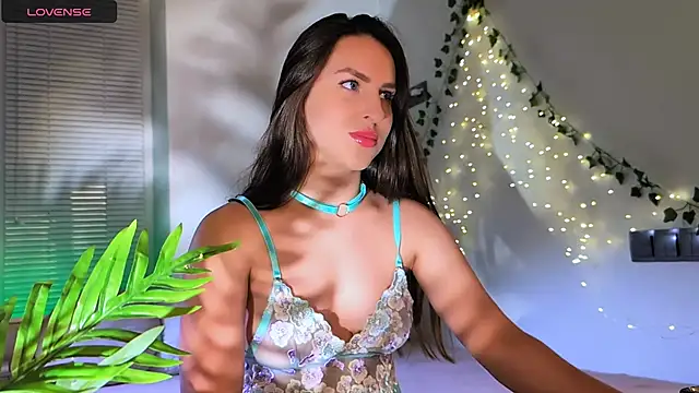 Snapshot of Alicia_art_ chatting on 22, 10, 2025 Alicia art online show from 22, 10, 2025