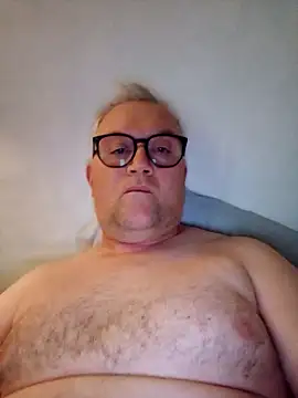 Snapshot of macdut67 chatting on 8, 10, 2025 macdut67 online show from 8, 10, 2025