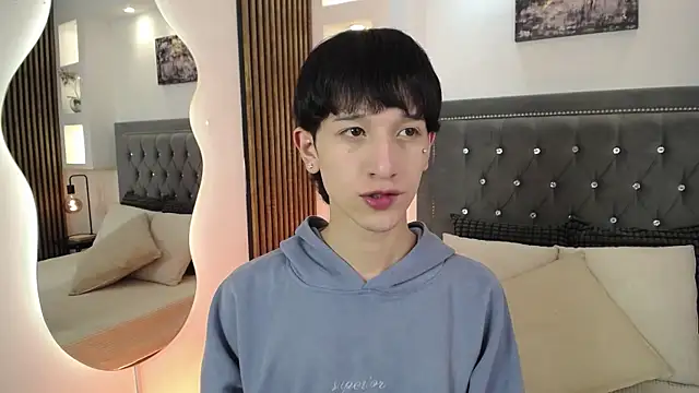 Emo Boy  online show from 1, 6, 2026