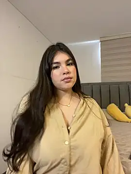 Snapshot of Isabella_LaRue chatting on 15, 1, 2026 Isabella LaRue online show from 15, 1, 2026