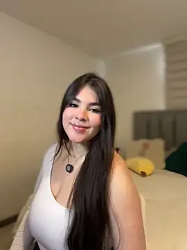 Snapshot of Isabella_LaRue chatting on 18, 2, 2026 Isabella LaRue online show from 18, 2, 2026