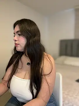 Snapshot of Isabella_LaRue chatting on 20, 3, 2026 Isabella LaRue online show from 20, 3, 2026