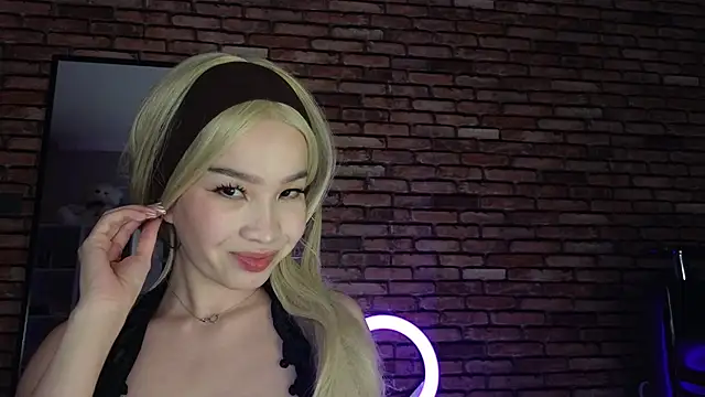 Snapshot of saya_li1 chatting on 5, 12, 2025 saya li1 online show from 5, 12, 2025