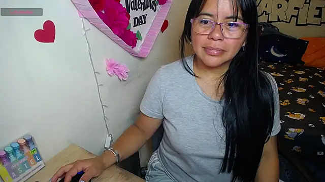 Miss  kendra  online show from 13, 5, 2026