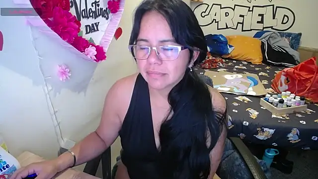 Miss  kendra  online show from 10, 6, 2026