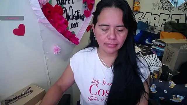 Miss  kendra  online show from 8, 7, 2026