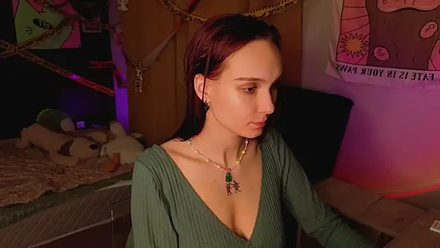 Snapshot of Aurisinst chatting on 1, 11, 2025 Aurisinst online show from 1, 11, 2025